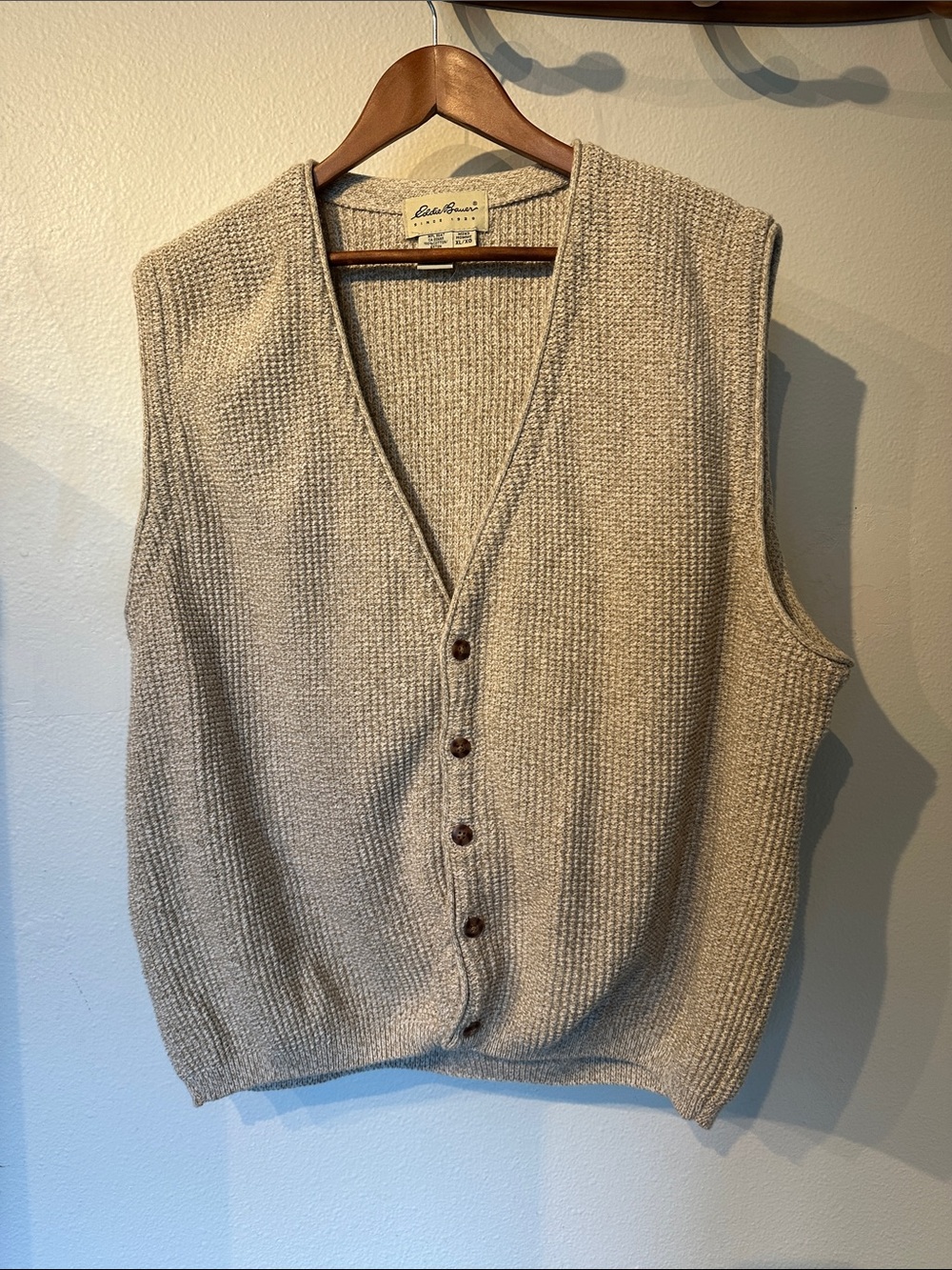 VTG 90’s Eddie Bauer Men's Beige Knit Button Vest